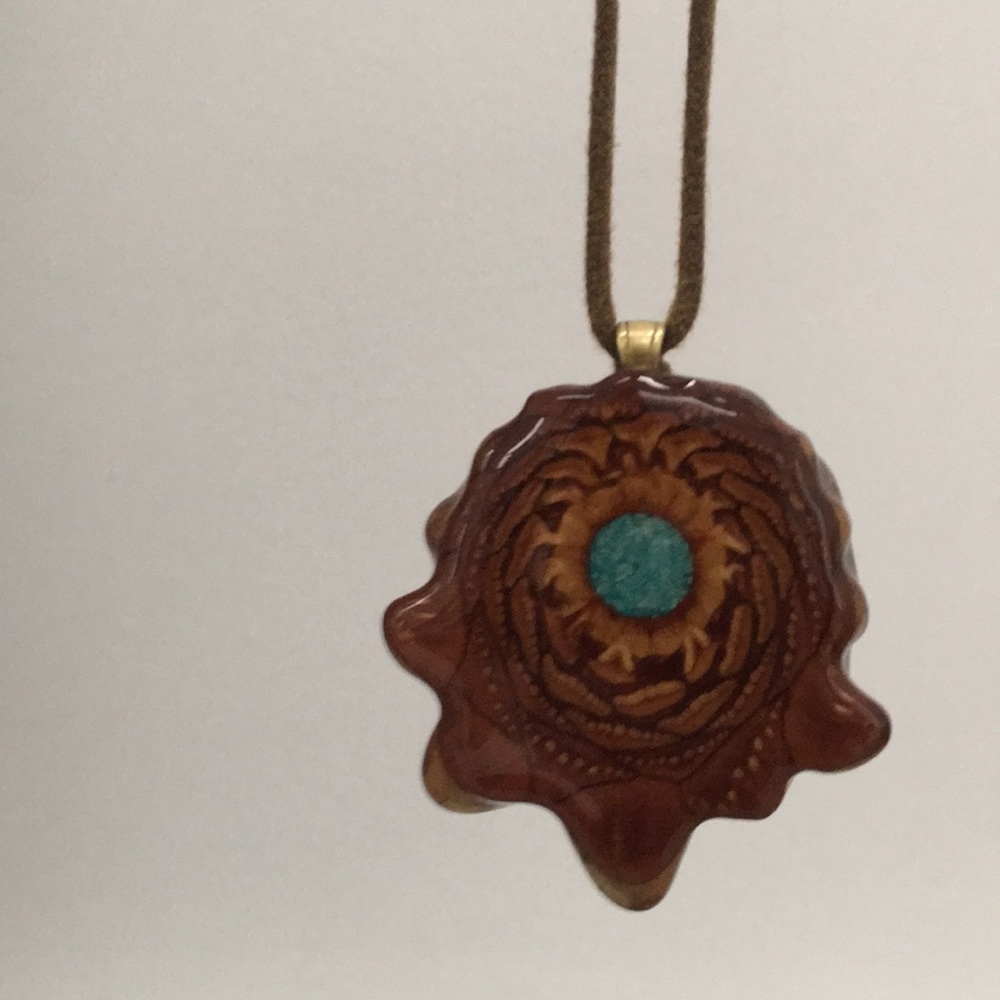 Third eye pine cone